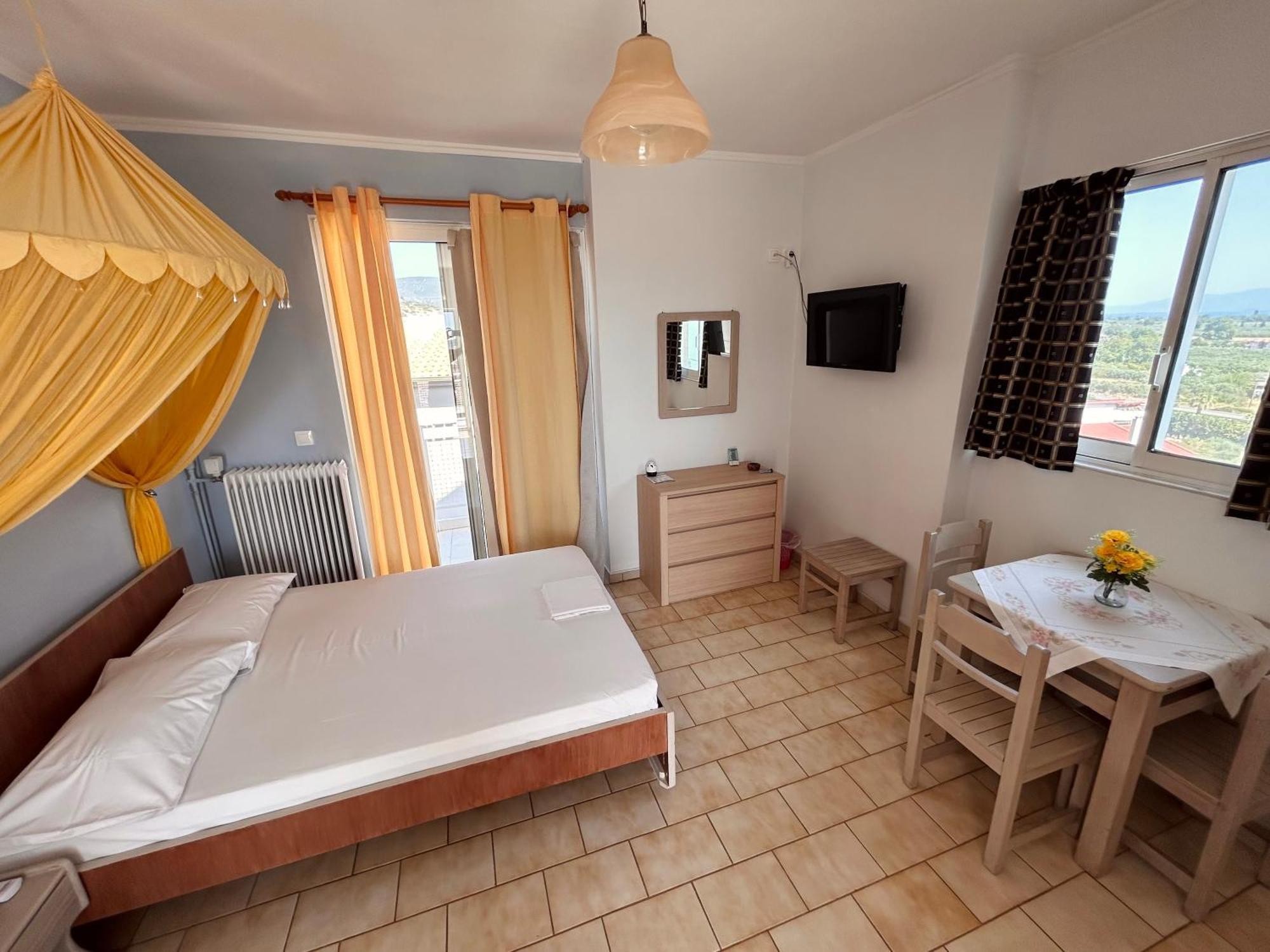 Bay Holiday Hotel & Spa Karavómilos Eksteriør bilde