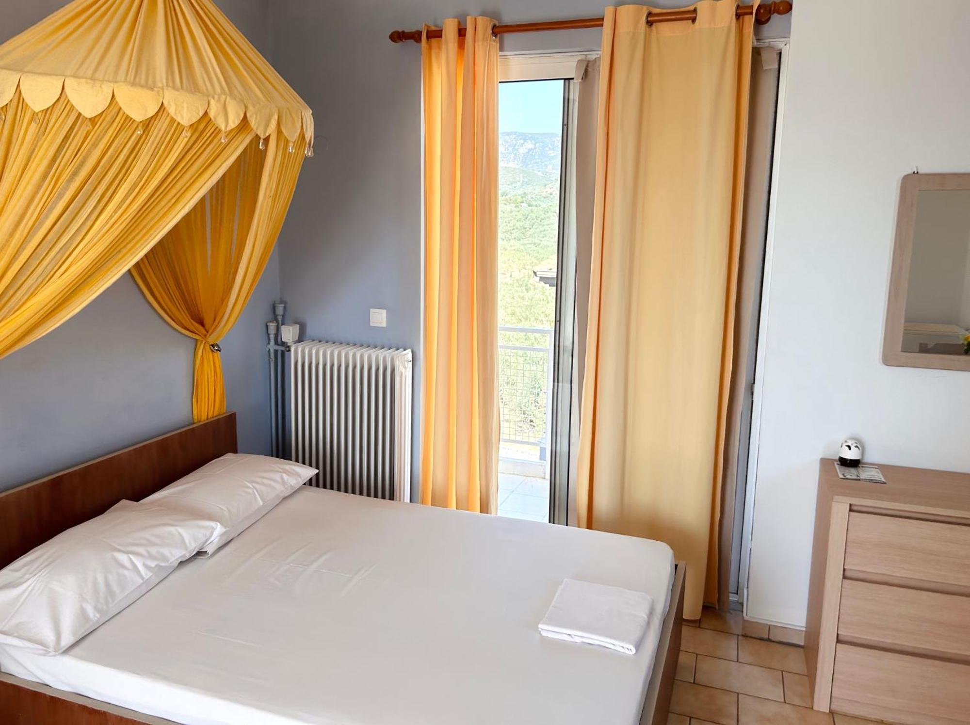 Bay Holiday Hotel & Spa Karavómilos Eksteriør bilde